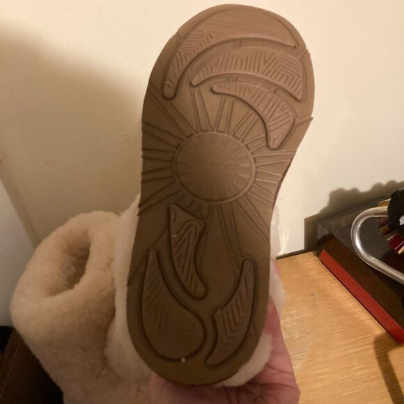 UGG PATTEN Shearling Cuff Chestnut Brown Leather Boots US 7. 1008823 - Picture 8 of 9